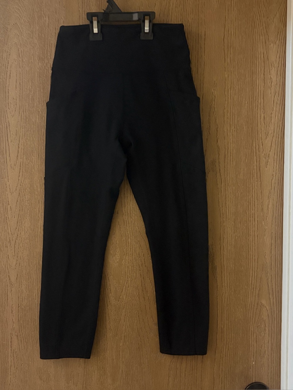 Women’s Black Pull-On Stretch Bottoms